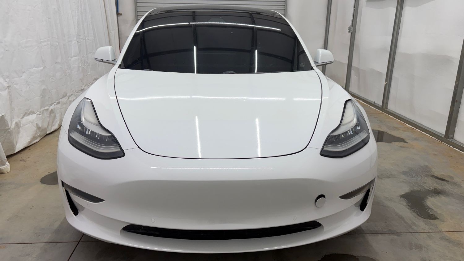 2019 White Tesla Model 3 Mid Range (5YJ3E1EA3KF) with an ELECTRIC engine, 1-Speed Automatic transmission, located at 1806 Veterans Memorial Hwy SW, Austell, GA, 30168, (770) 944-9558, 33.817959, -84.606987 - This 2019 Tesla Model 3 Mid Range RWD is a two-owner vehicle that has passed a 100+ point inspection performed in our own service center. The interior is in great condition, with no odors, no tears, and no fading. The exterior looks great, and the vehicle has been repainted overall. Please note that- Photo#9
