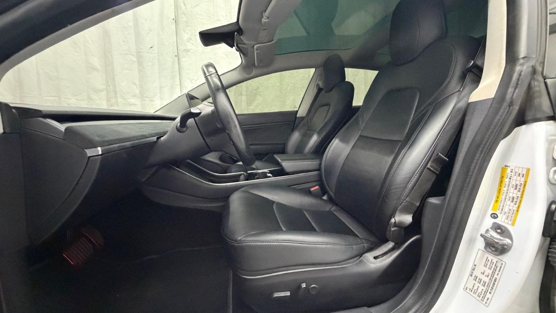 2019 White Tesla Model 3 Mid Range (5YJ3E1EA3KF) with an ELECTRIC engine, 1-Speed Automatic transmission, located at 1806 Veterans Memorial Hwy SW, Austell, GA, 30168, (770) 944-9558, 33.817959, -84.606987 - Why Choose Automania? At Automania, we make car buying easy and stress-free, with over 20 years serving Austell, GA and the surrounding communities. WE FINANCE GOOD AND NOT SO GOOD CREDIT, we work with all credit types, and every vehicle comes with a free vehicle history report so you know its backg- Photo#11