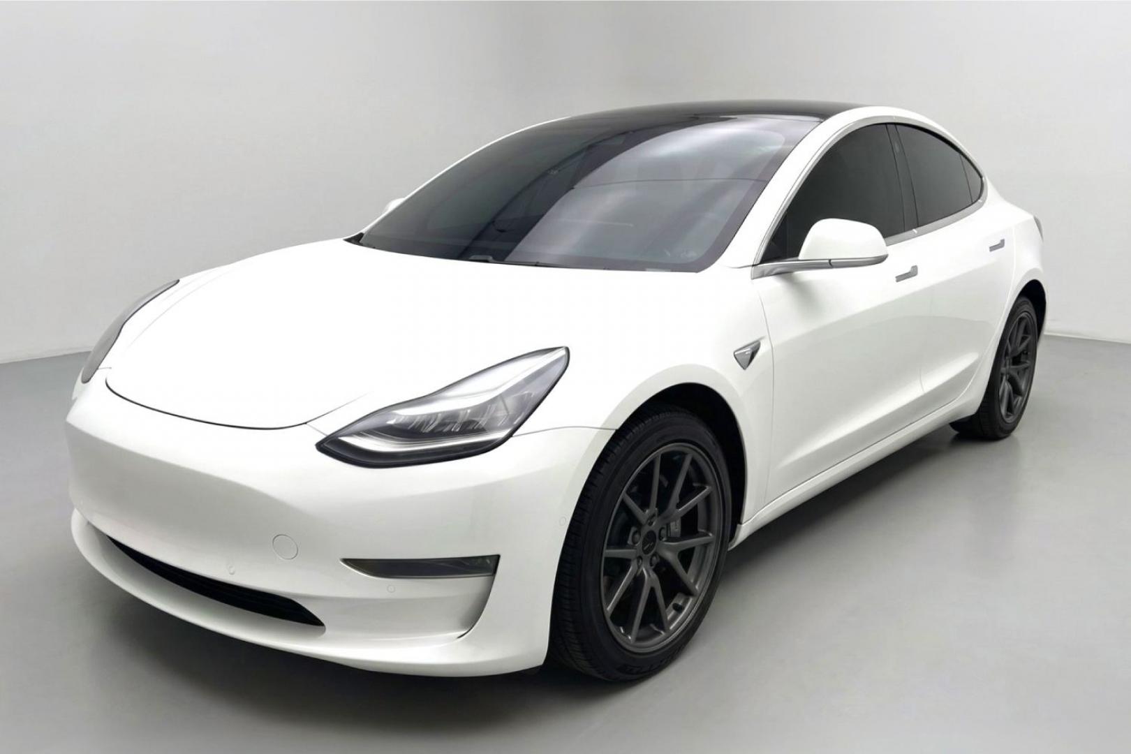 2019 White Tesla Model 3 Mid Range (5YJ3E1EA3KF) with an ELECTRIC engine, 1-Speed Automatic transmission, located at 1806 Veterans Memorial Hwy SW, Austell, GA, 30168, (770) 944-9558, 33.817959, -84.606987 - Why Choose Automania? At Automania, we make car buying easy and stress-free, with over 20 years serving Austell, GA and the surrounding communities. WE FINANCE GOOD AND NOT SO GOOD CREDIT, we work with all credit types, and every vehicle comes with a free vehicle history report so you know its backg- Photo#0