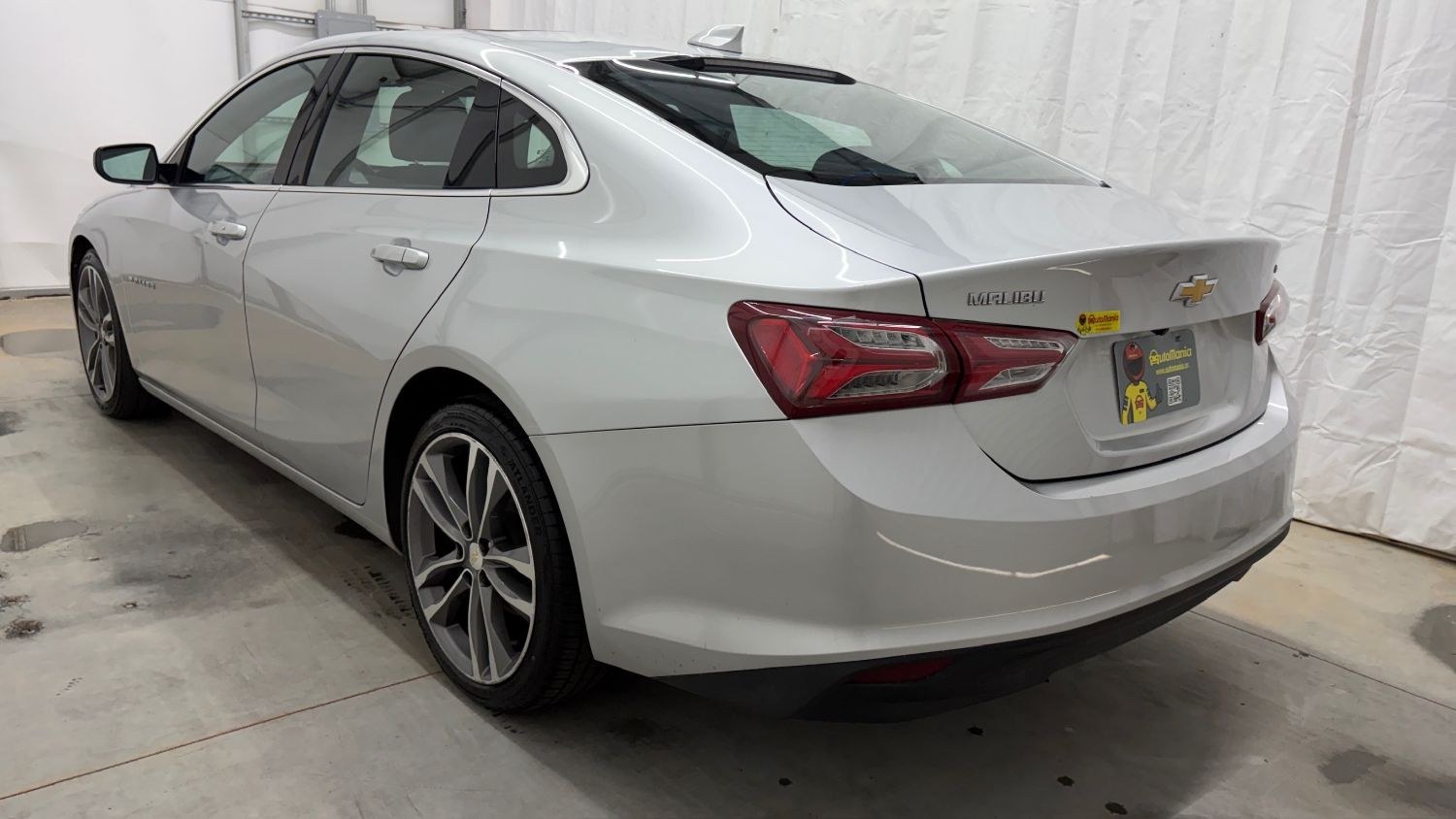 2022 Silver Chevrolet Malibu FWD LT (1G1ZD5ST2NF) with an ECOTEC 1.5L I-4 gasoline direct injection engine, located at 1806 Veterans Memorial Hwy SW, Austell, GA, 30168, (770) 944-9558, 33.817959, -84.606987- Photo#3