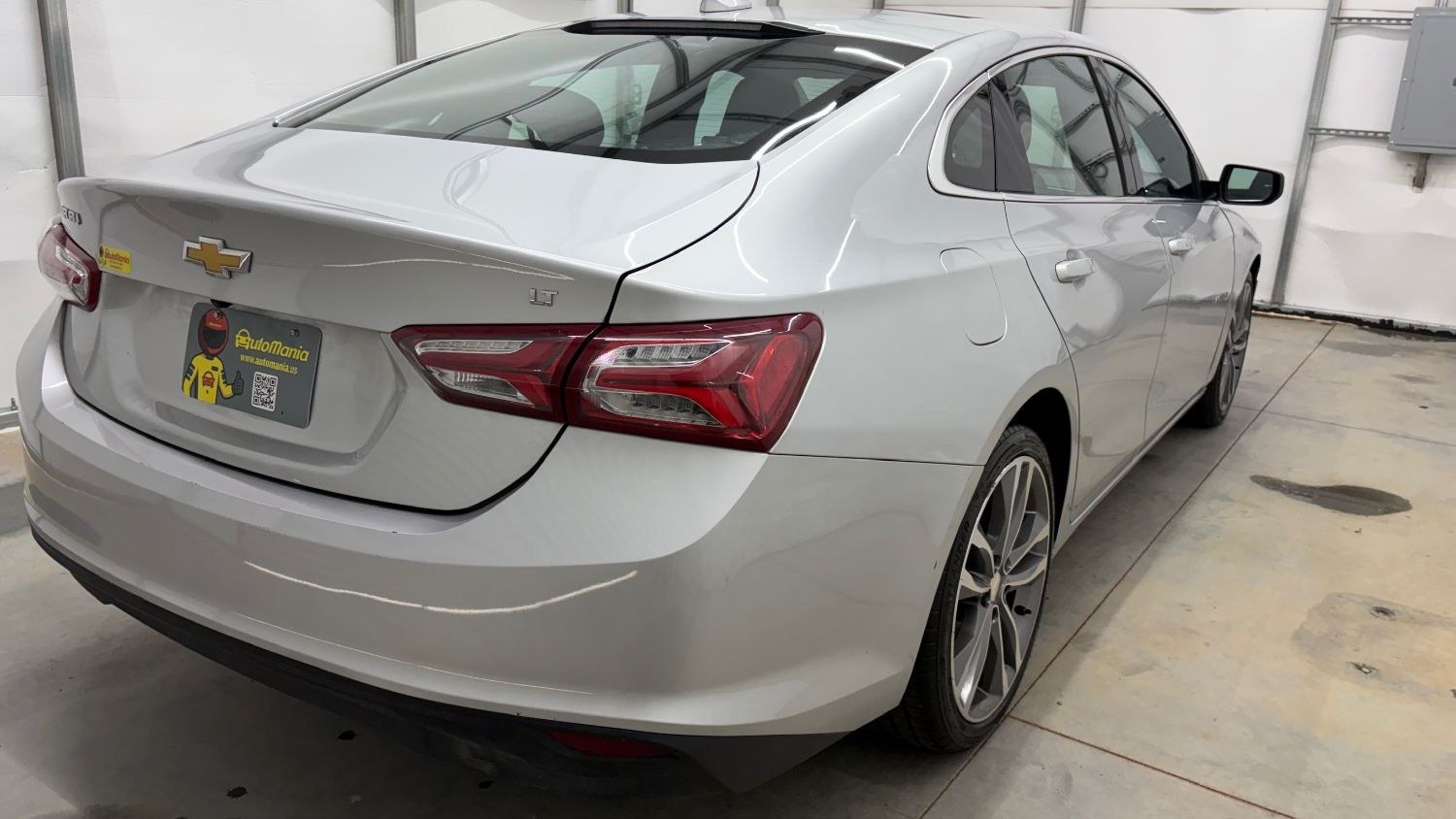 2022 Silver Chevrolet Malibu FWD LT (1G1ZD5ST2NF) with an ECOTEC 1.5L I-4 gasoline direct injection engine, located at 1806 Veterans Memorial Hwy SW, Austell, GA, 30168, (770) 944-9558, 33.817959, -84.606987- Photo#5