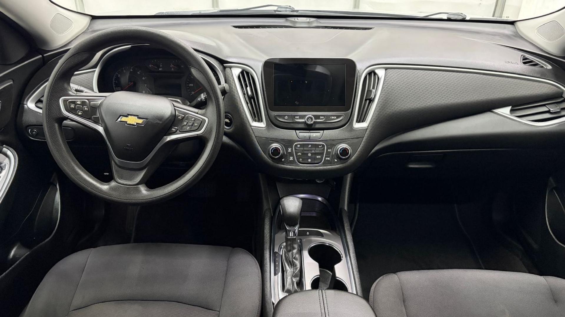 2022 Silver Chevrolet Malibu FWD LT (1G1ZD5ST2NF) with an ECOTEC 1.5L I-4 gasoline direct injection engine, located at 1806 Veterans Memorial Hwy SW, Austell, GA, 30168, (770) 944-9558, 33.817959, -84.606987- Photo#15