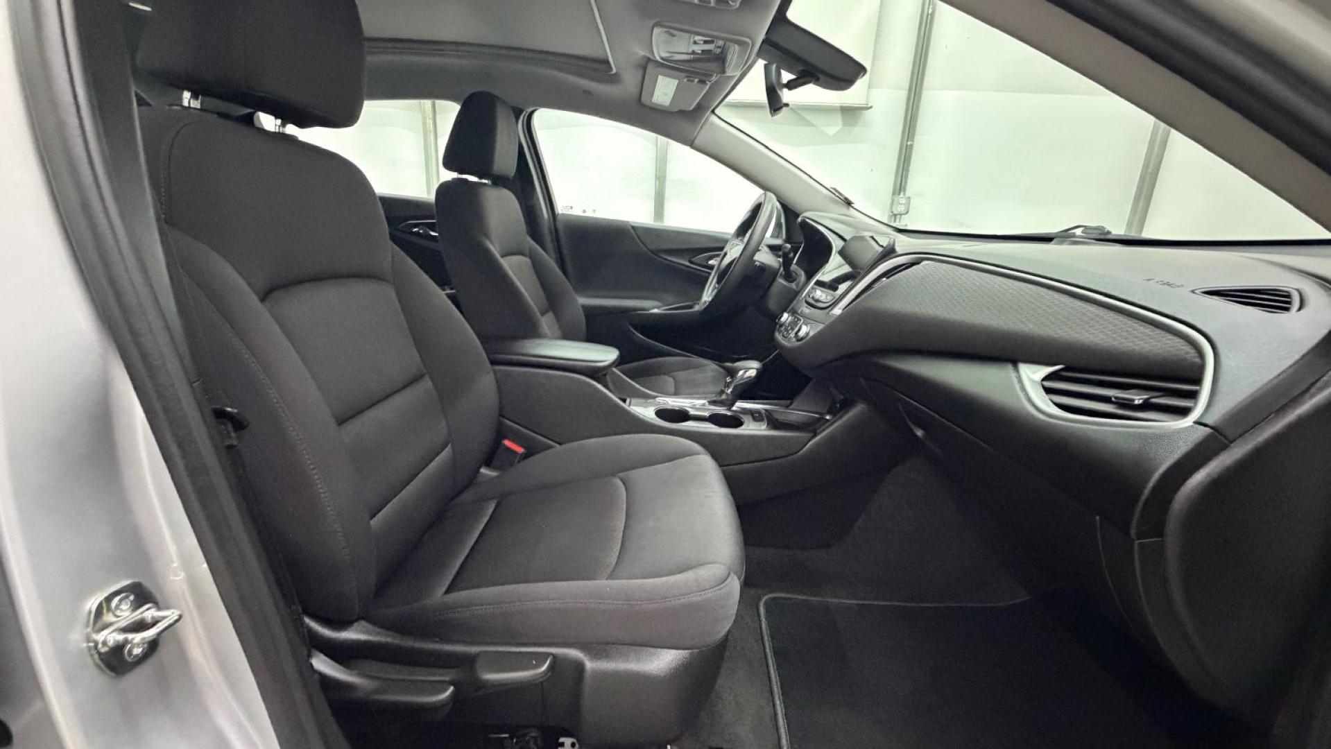 2022 Silver Chevrolet Malibu FWD LT (1G1ZD5ST2NF) with an ECOTEC 1.5L I-4 gasoline direct injection engine, located at 1806 Veterans Memorial Hwy SW, Austell, GA, 30168, (770) 944-9558, 33.817959, -84.606987- Photo#19