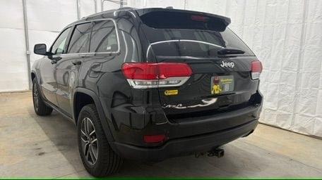 2019 Black Jeep Grand Cherokee Laredo E 4x4 (1C4RJFAG3KC) with an Pentastar 3.6L V-6 DOHC engine, located at 1806 Veterans Memorial Hwy SW, Austell, GA, 30168, (770) 944-9558, 33.817959, -84.606987 - Why Choose Automania? At Automania, we make car buying easy and stress-free, with over 20 years serving Austell, GA and the surrounding communities. WE FINANCE GOOD AND NOT SO GOOD CREDIT, we work with all credit types, and every vehicle comes with a free vehicle history report so you know its backg- Photo#3