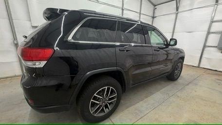 2019 Black Jeep Grand Cherokee Laredo E 4x4 (1C4RJFAG3KC) with an Pentastar 3.6L V-6 DOHC engine, located at 1806 Veterans Memorial Hwy SW, Austell, GA, 30168, (770) 944-9558, 33.817959, -84.606987 - Why Choose Automania? At Automania, we make car buying easy and stress-free, with over 20 years serving Austell, GA and the surrounding communities. WE FINANCE GOOD AND NOT SO GOOD CREDIT, we work with all credit types, and every vehicle comes with a free vehicle history report so you know its backg- Photo#6