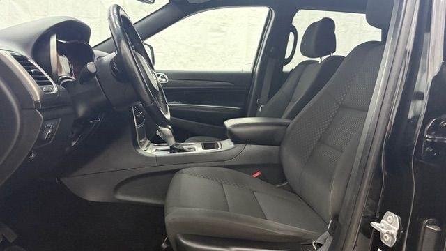 2019 Black Jeep Grand Cherokee Laredo E 4x4 (1C4RJFAG3KC) with an Pentastar 3.6L V-6 DOHC engine, located at 1806 Veterans Memorial Hwy SW, Austell, GA, 30168, (770) 944-9558, 33.817959, -84.606987 - Why Choose Automania? At Automania, we make car buying easy and stress-free, with over 20 years serving Austell, GA and the surrounding communities. WE FINANCE GOOD AND NOT SO GOOD CREDIT, we work with all credit types, and every vehicle comes with a free vehicle history report so you know its backg- Photo#11