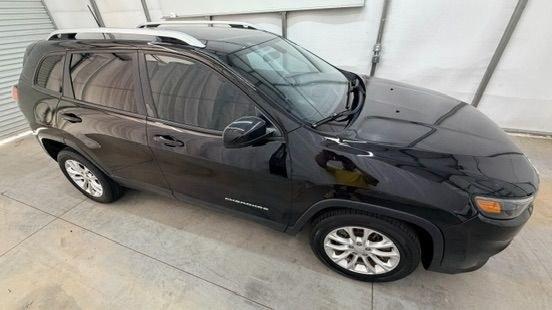 2020 Black Jeep Cherokee Latitude FWD (1C4PJLCB6LD) , located at 1806 Veterans Memorial Hwy SW, Austell, GA, 30168, (770) 944-9558, 33.817959, -84.606987 - This Jeep is in good condition and comes from a non-smoker vehicle. The exterior is in perfect condition, and the interior looks good and smells great. Overall, a great car for the price.- Photo#7