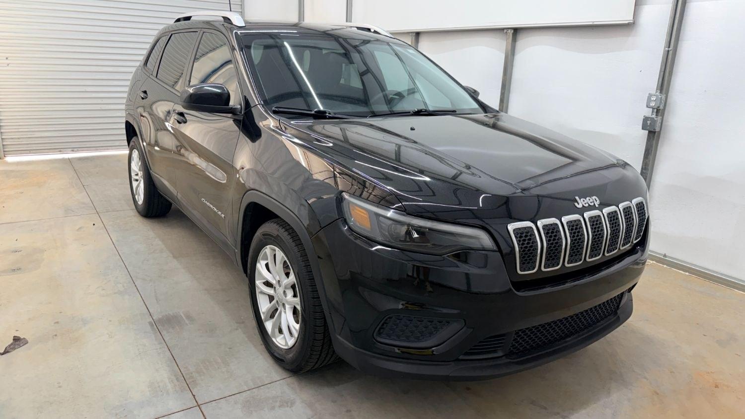 2020 Black Jeep Cherokee Latitude FWD (1C4PJLCB6LD) , located at 1806 Veterans Memorial Hwy SW, Austell, GA, 30168, (770) 944-9558, 33.817959, -84.606987 - This Jeep is in good condition and comes from a non-smoker vehicle. The exterior is in perfect condition, and the interior looks good and smells great. Overall, a great car for the price.- Photo#8