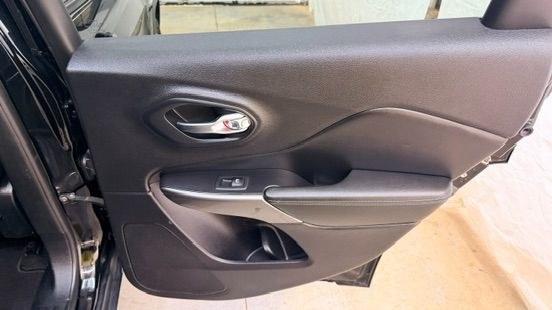 2020 Black Jeep Cherokee Latitude FWD (1C4PJLCB6LD) , located at 1806 Veterans Memorial Hwy SW, Austell, GA, 30168, (770) 944-9558, 33.817959, -84.606987 - This Jeep is in good condition and comes from a non-smoker vehicle. The exterior is in perfect condition, and the interior looks good and smells great. Overall, a great car for the price.- Photo#15
