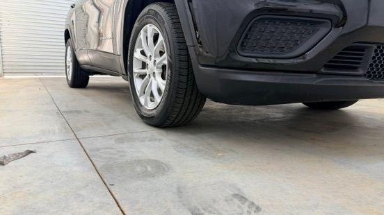 2020 Black Jeep Cherokee Latitude FWD (1C4PJLCB6LD) , located at 1806 Veterans Memorial Hwy SW, Austell, GA, 30168, (770) 944-9558, 33.817959, -84.606987 - This Jeep is in good condition and comes from a non-smoker vehicle. The exterior is in perfect condition, and the interior looks good and smells great. Overall, a great car for the price.- Photo#19