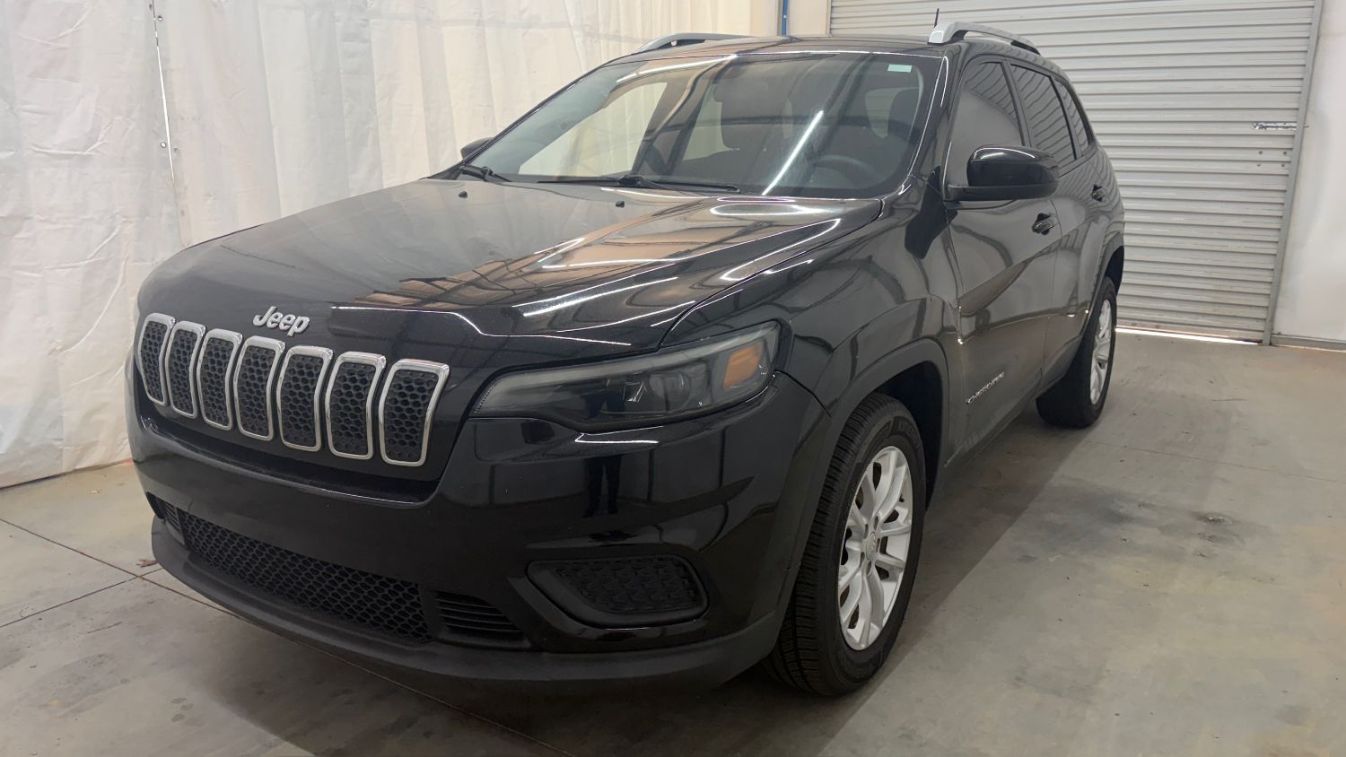 photo of 2020 Jeep Cherokee Latitude FWD