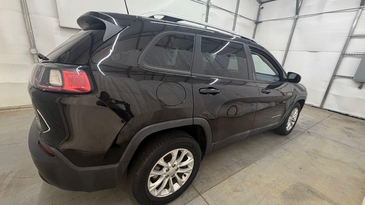 2020 Black Jeep Cherokee Latitude FWD (1C4PJLCB6LD) , located at 1806 Veterans Memorial Hwy SW, Austell, GA, 30168, (770) 944-9558, 33.817959, -84.606987 - This Jeep is in good condition and comes from a non-smoker vehicle. The exterior is in perfect condition, and the interior looks good and smells great. Overall, a great car for the price.- Photo#6