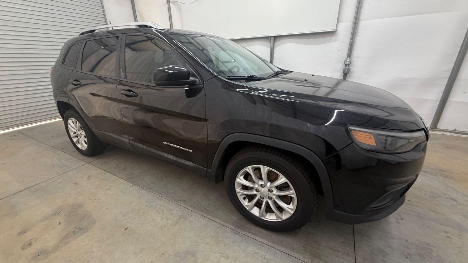 2020 Black Jeep Cherokee Latitude FWD (1C4PJLCB6LD) , located at 1806 Veterans Memorial Hwy SW, Austell, GA, 30168, (770) 944-9558, 33.817959, -84.606987 - This Jeep is in good condition and comes from a non-smoker vehicle. The exterior is in perfect condition, and the interior looks good and smells great. Overall, a great car for the price.- Photo#7