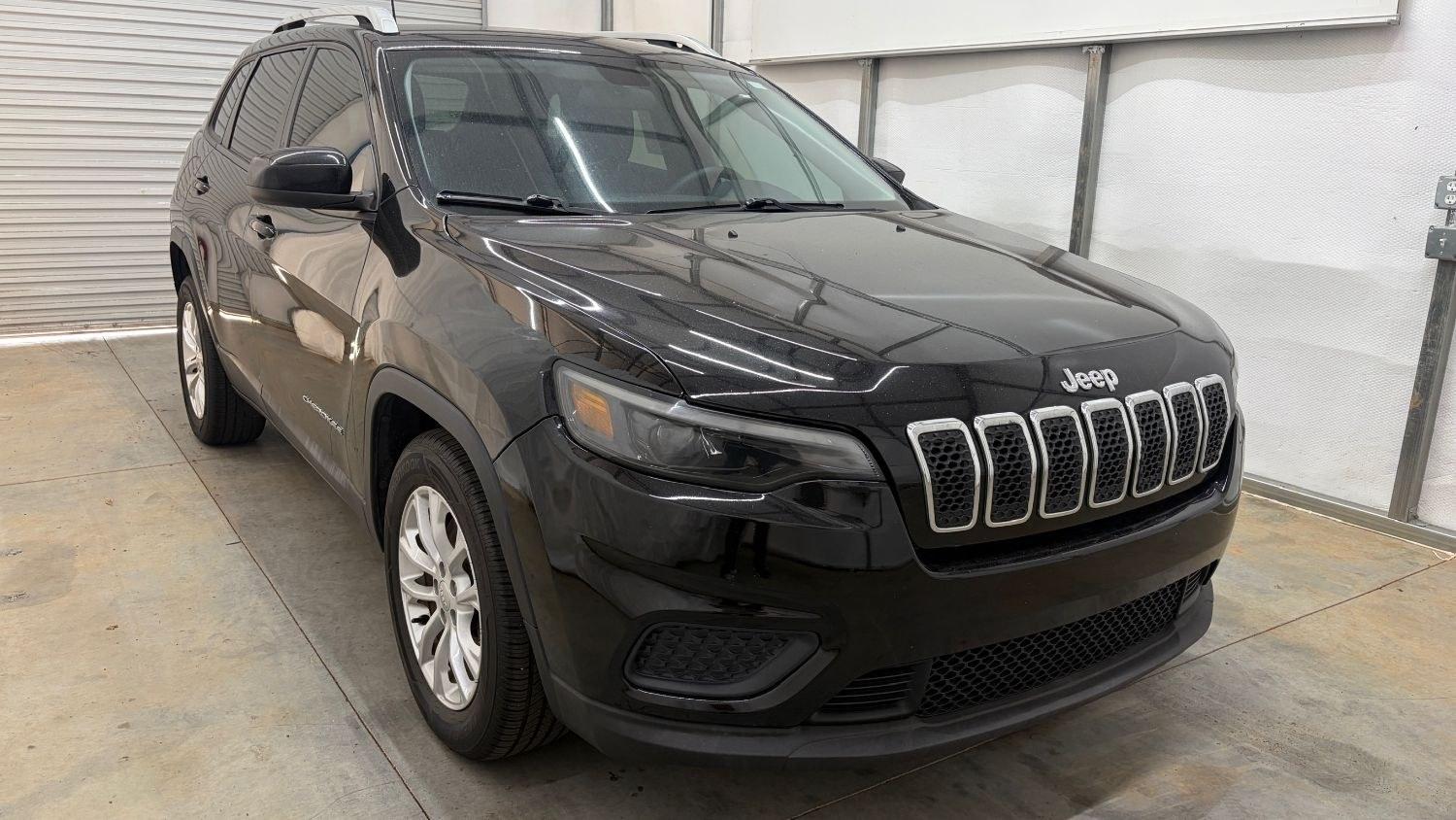 2020 Black Jeep Cherokee Latitude FWD (1C4PJLCB6LD) , located at 1806 Veterans Memorial Hwy SW, Austell, GA, 30168, (770) 944-9558, 33.817959, -84.606987 - This Jeep is in good condition and comes from a non-smoker vehicle. The exterior is in perfect condition, and the interior looks good and smells great. Overall, a great car for the price.- Photo#8