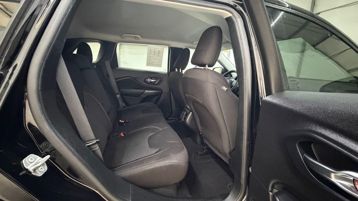 2020 Black Jeep Cherokee Latitude FWD (1C4PJLCB6LD) , located at 1806 Veterans Memorial Hwy SW, Austell, GA, 30168, (770) 944-9558, 33.817959, -84.606987 - This Jeep is in good condition and comes from a non-smoker vehicle. The exterior is in perfect condition, and the interior looks good and smells great. Overall, a great car for the price.- Photo#15