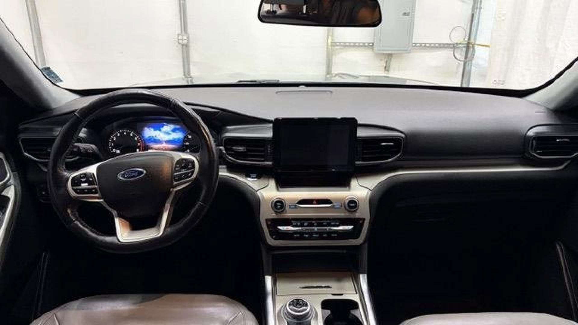 2021 Gray Ford Explorer XLT (1FMSK8DHXMG) with an EcoBoost 2.3L I-4 direct injection engine, located at 1806 Veterans Memorial Hwy SW, Austell, GA, 30168, (770) 944-9558, 33.817959, -84.606987 - This Explorer has an interior that looks good and comes from a non-smoker vehicle. The exterior paint looks excellent, with only minor scratches, and the tires are in great shape. With lots of comfortable seating, it's a spacious, family-friendly SUV that's ready for daily driving.- Photo#15