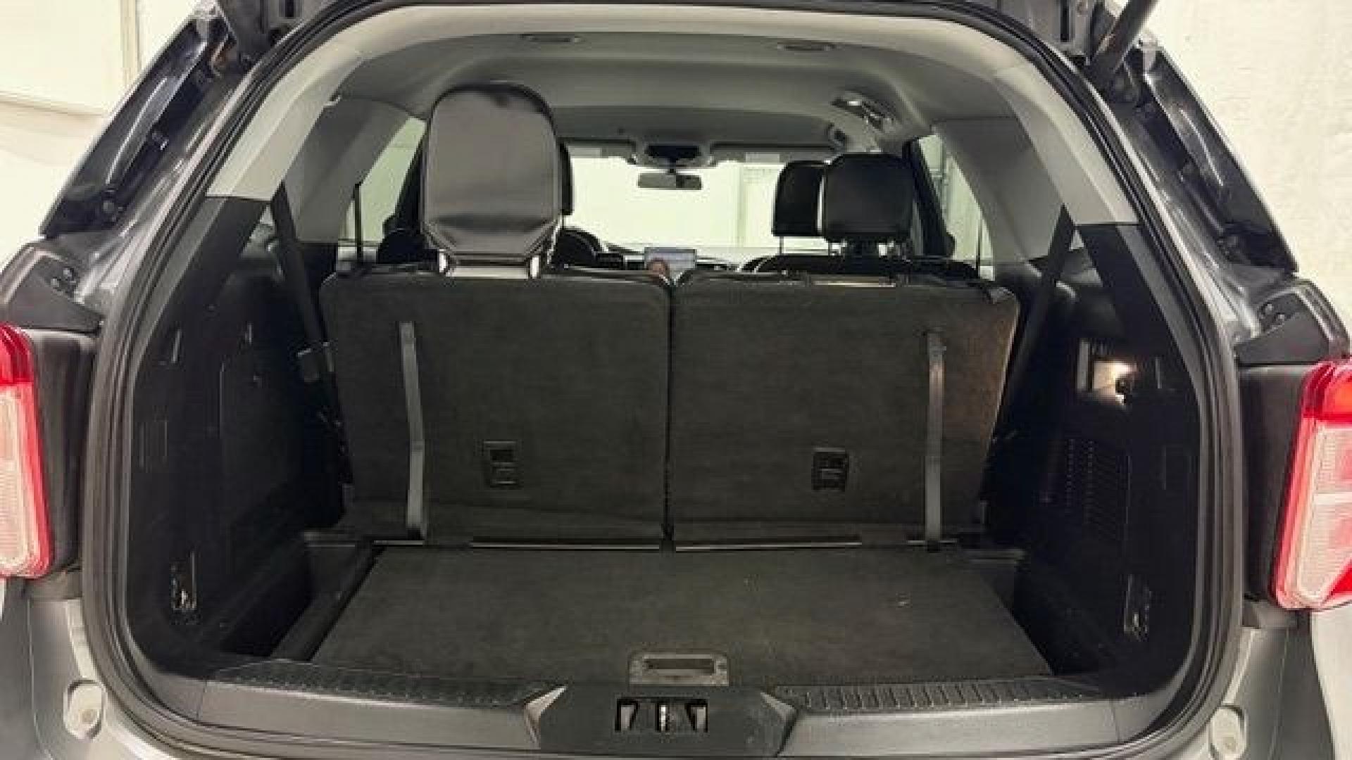 2021 Gray Ford Explorer XLT (1FMSK8DHXMG) with an EcoBoost 2.3L I-4 direct injection engine, located at 1806 Veterans Memorial Hwy SW, Austell, GA, 30168, (770) 944-9558, 33.817959, -84.606987 - This Explorer has an interior that looks good and comes from a non-smoker vehicle. The exterior paint looks excellent, with only minor scratches, and the tires are in great shape. With lots of comfortable seating, it's a spacious, family-friendly SUV that's ready for daily driving.- Photo#17