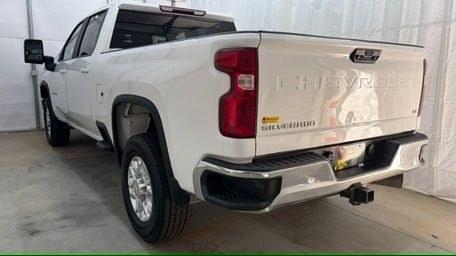 2023 White Chevrolet Silverado 2500HD 4WD Crew Cab Standard Bed LT (2GC1YNEY0P1) with an Duramax 6.6L V-8 direct injection engine, located at 1806 Veterans Memorial Hwy SW, Austell, GA, 30168, (770) 944-9558, 33.817959, -84.606987 - This 2023 Chevrolet Silverado 2500HD Diesel has passed a 100+ point inspection performed in our own service center. It's in super nice shape, especially for a work truck. The paint is very nice, and the interior is super clean for a truck. A strong, capable diesel ready for the job. Come see it in p- Photo#3