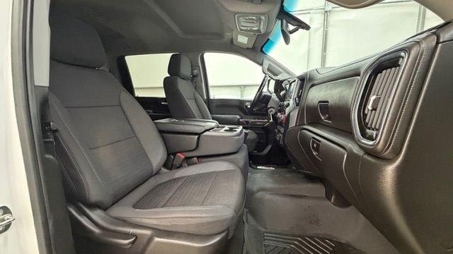 2023 White Chevrolet Silverado 2500HD 4WD Crew Cab Standard Bed LT (2GC1YNEY0P1) with an Duramax 6.6L V-8 direct injection engine, located at 1806 Veterans Memorial Hwy SW, Austell, GA, 30168, (770) 944-9558, 33.817959, -84.606987 - This 2023 Chevrolet Silverado 2500HD Diesel has passed a 100+ point inspection performed in our own service center. It's in super nice shape, especially for a work truck. The paint is very nice, and the interior is super clean for a truck. A strong, capable diesel ready for the job. Come see it in p- Photo#19