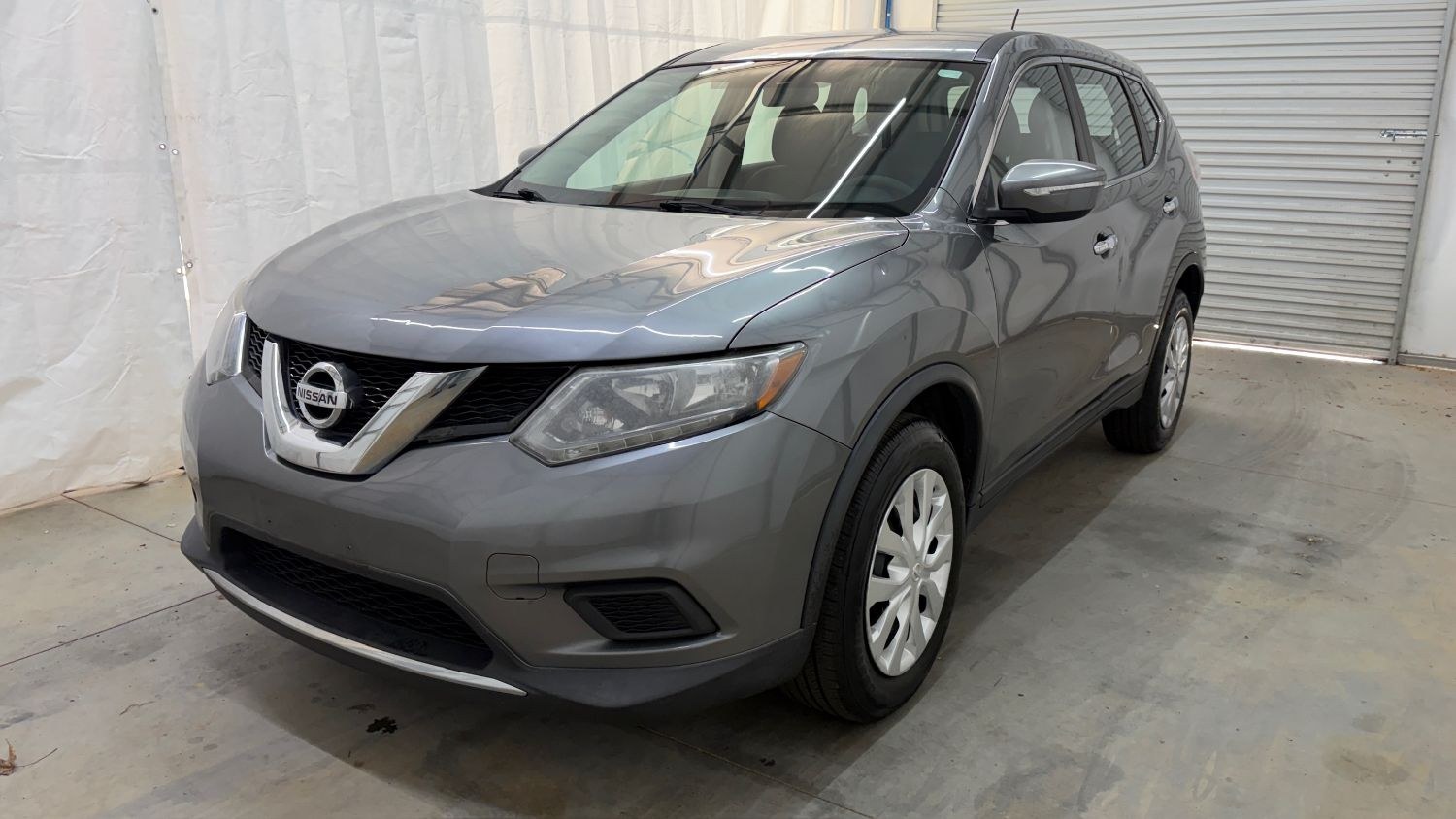 photo of 2015 Nissan Rogue S