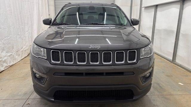 2018 Gray Jeep Compass Latitude FWD (3C4NJCBB8JT) with an 2.4L I-4 variable valve control engine, located at 1806 Veterans Memorial Hwy SW, Austell, GA, 30168, (770) 944-9558, 33.817959, -84.606987- Photo#9